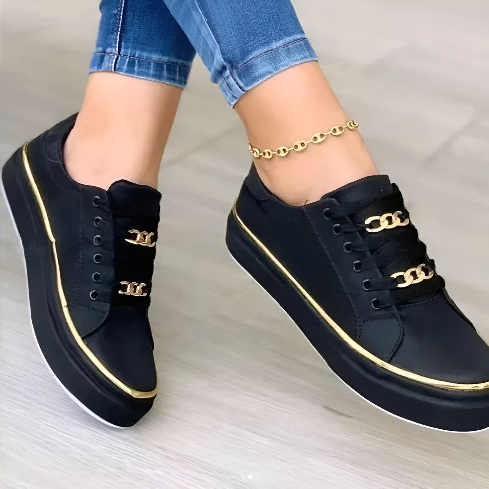 Alexya | Metallic Accent Lace-Up Sneaker