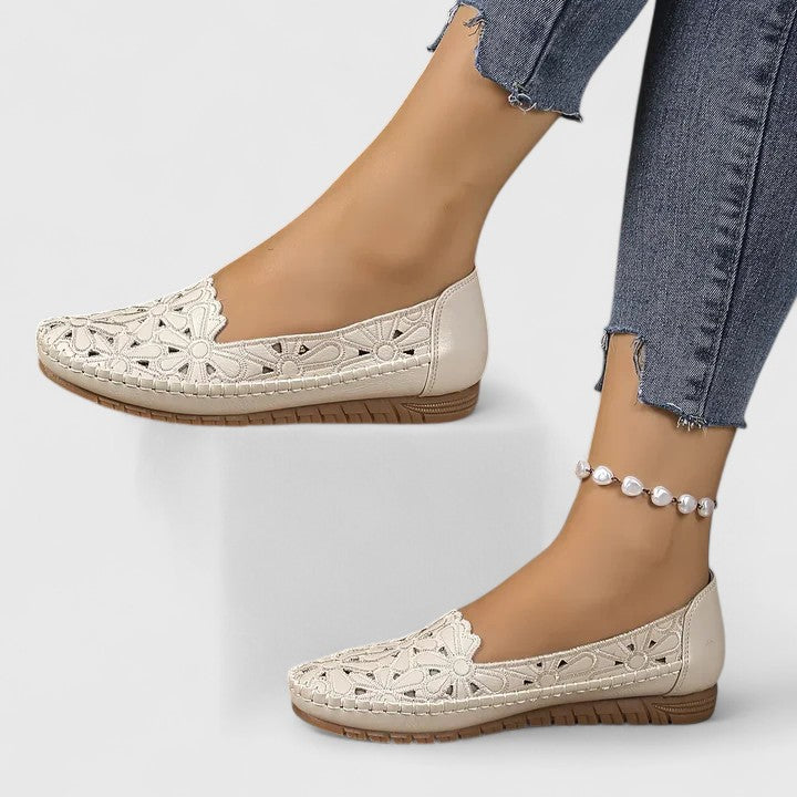 Molly | Women's Slip-On Closed Toe Sandals